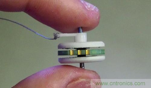 使用PCB繞線作為電磁線圈的軸向磁通電動機 使用PCB繞線作為電磁線圈的軸向磁通電動機