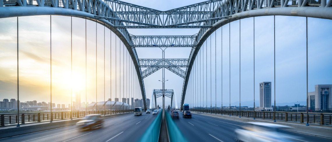 汽車(chē)線性穩(wěn)壓器L99VR02J：車(chē)載電源設(shè)計(jì)的理想之選